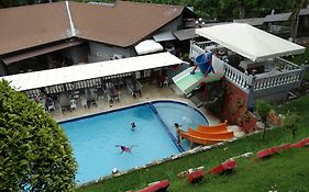 Djapanese Tunnel Family Resort